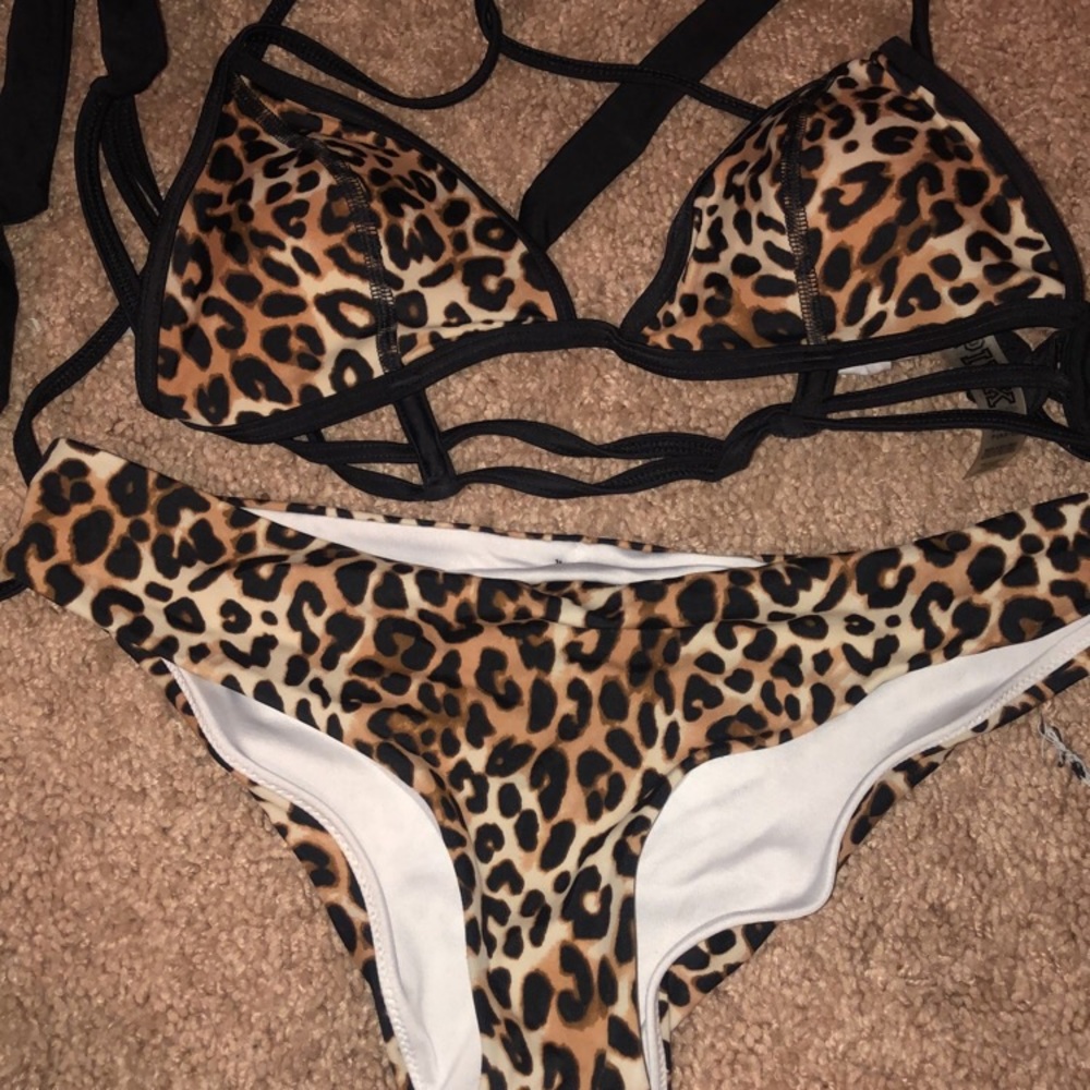 Cheetah print VS PINK bikini set
